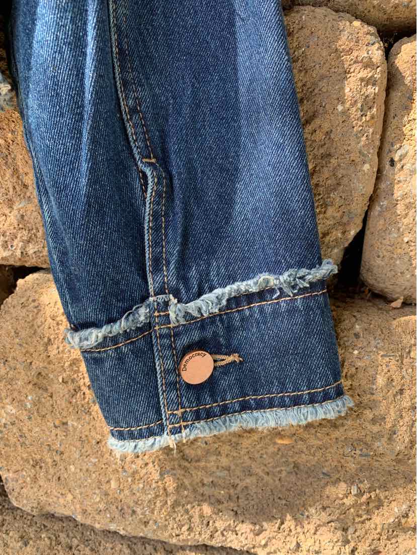 W DEMOCRACY BL Size LG OW