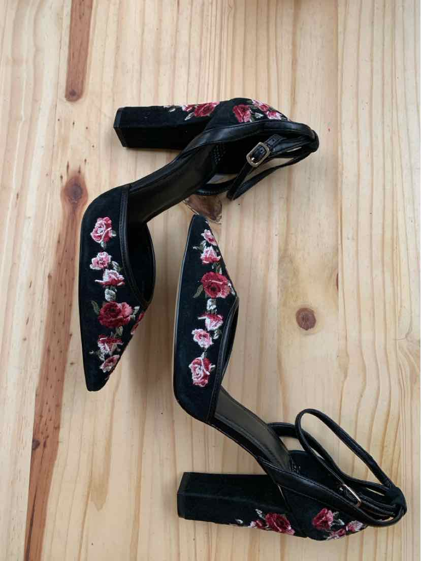 W WHITE HOUSE BLACK MARKET BK Size 8.5 SHOE