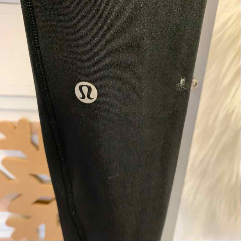 W LULULEMON BK Size 4 AW
