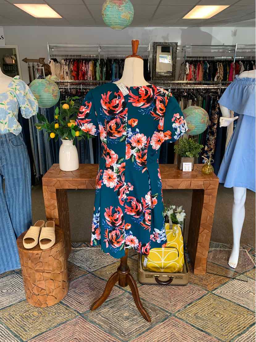 W VINCE CAMUTO TEAL Size 14 DR