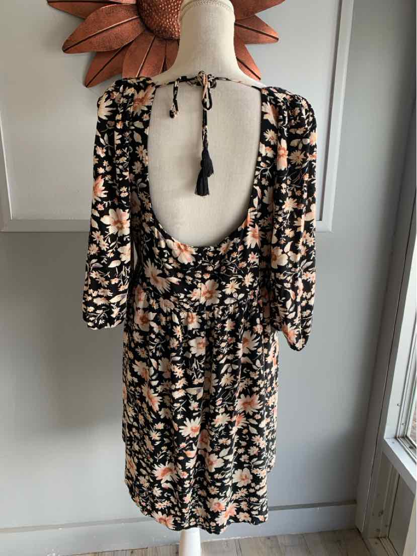 W AMERICAN EAGLE BK Size LG DR