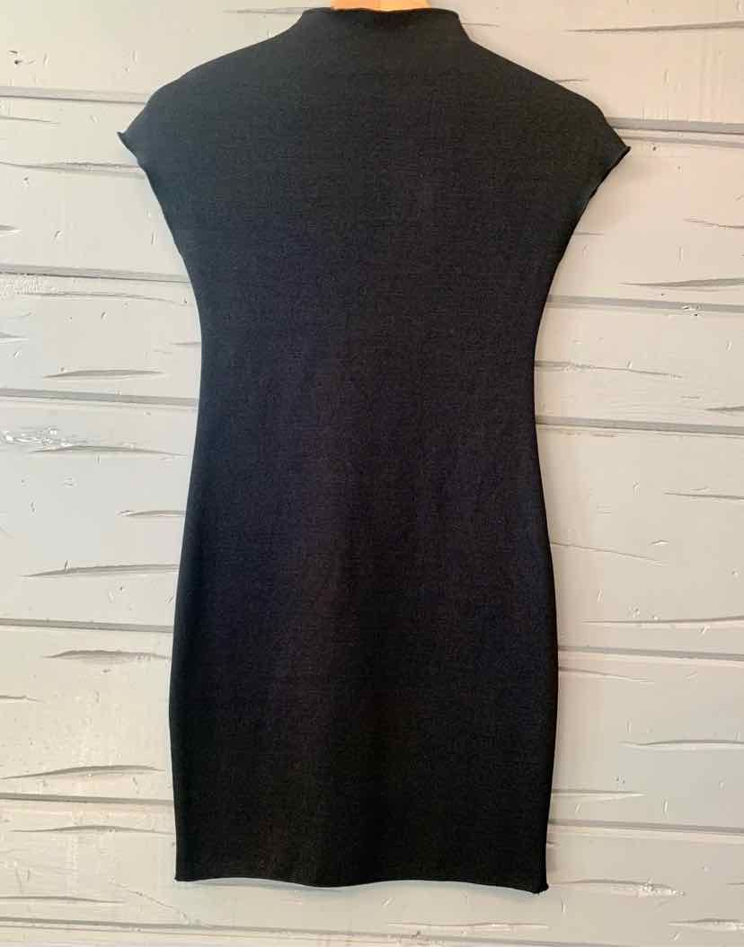 W ZARA BK Size MED DR