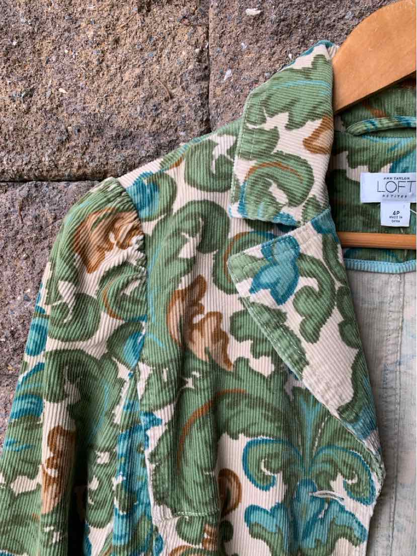 Green and beige corduroy jacket with floral pattern and notched lapel collar, size 4.