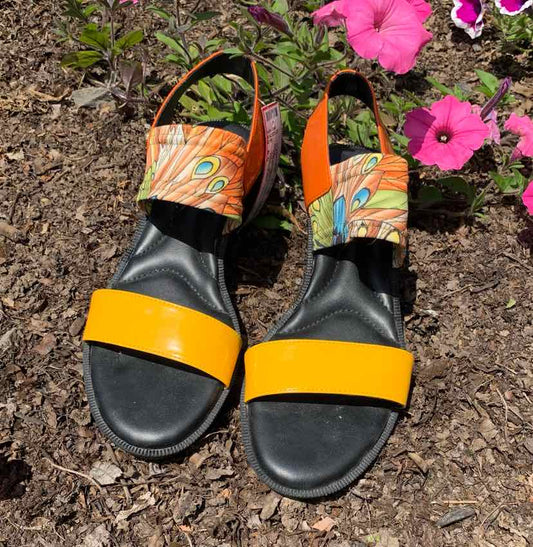 W J RENEE OR Size 6.5 SHOE