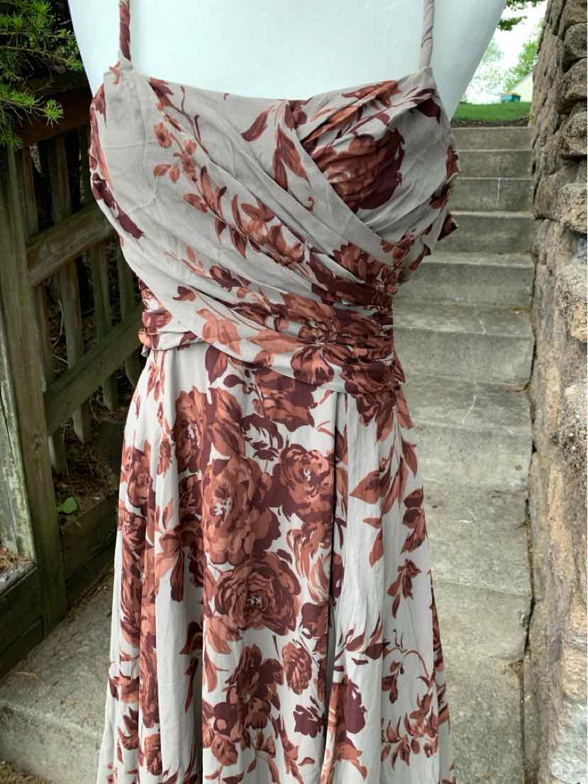 W REFORMATION TAUPE Size 2 DR