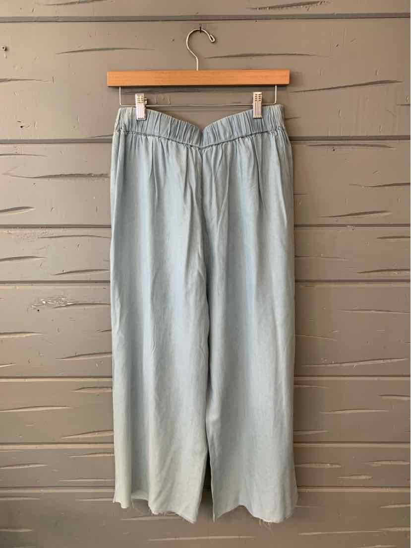 Light blue chambray wide-leg pants with elastic waistband and mid-rise fit in medium size.