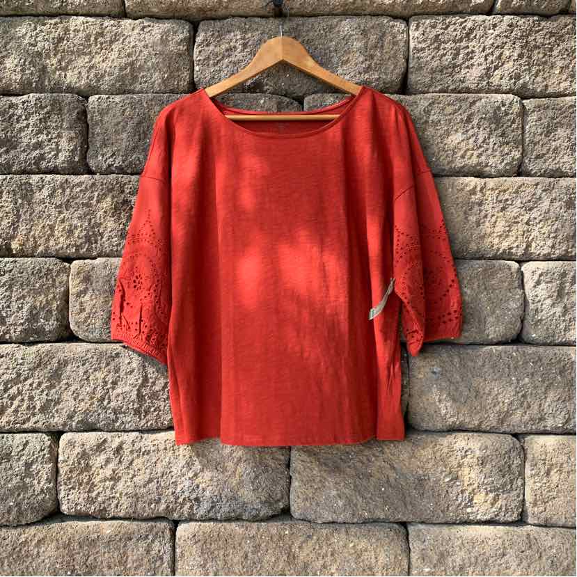 W GARNET HILL OR Size SM T