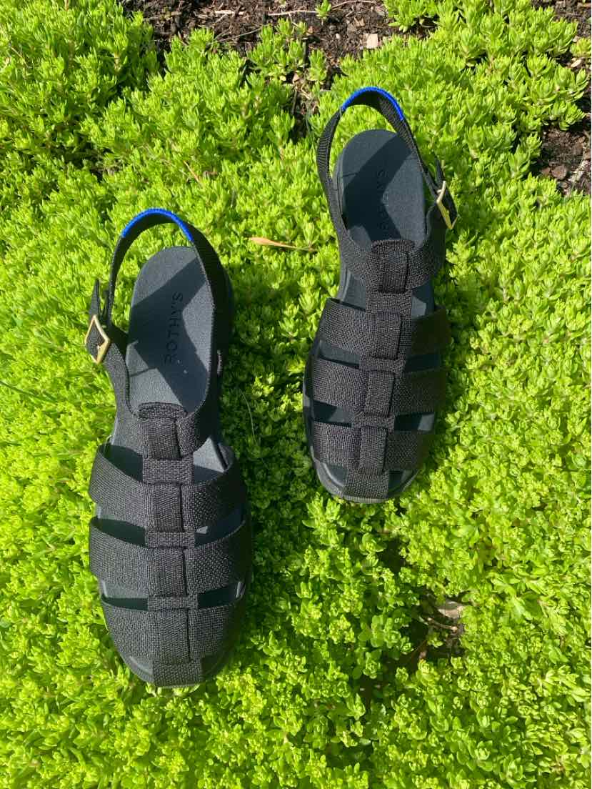 W ROTHY'S BK Size 10 SANDAL