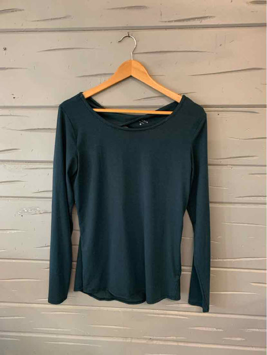 W ATHLETA GR Size MED T