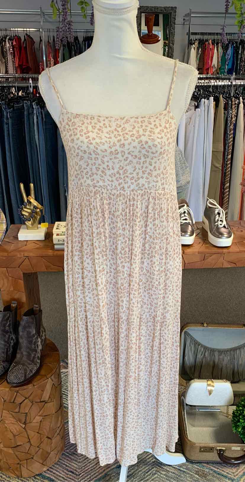 W CARLY JEAN TAN Size XS DR