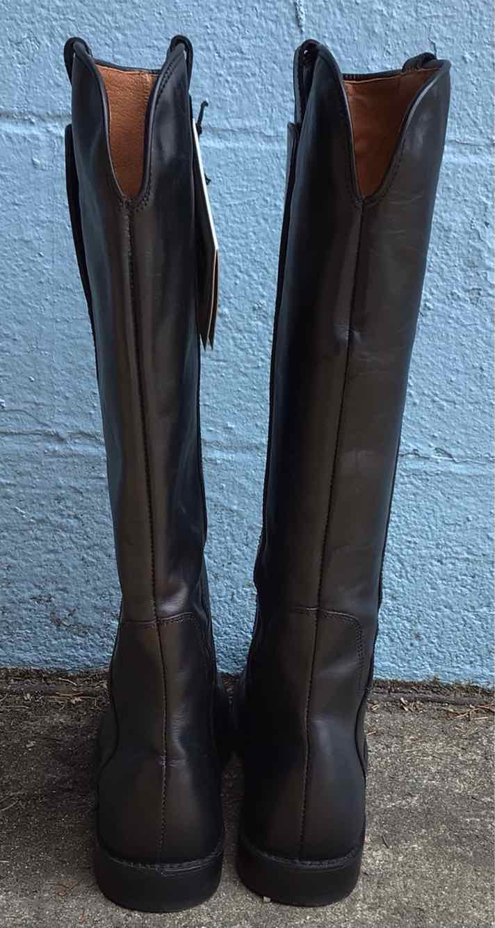 W FRYE BK Size 6 BOOT