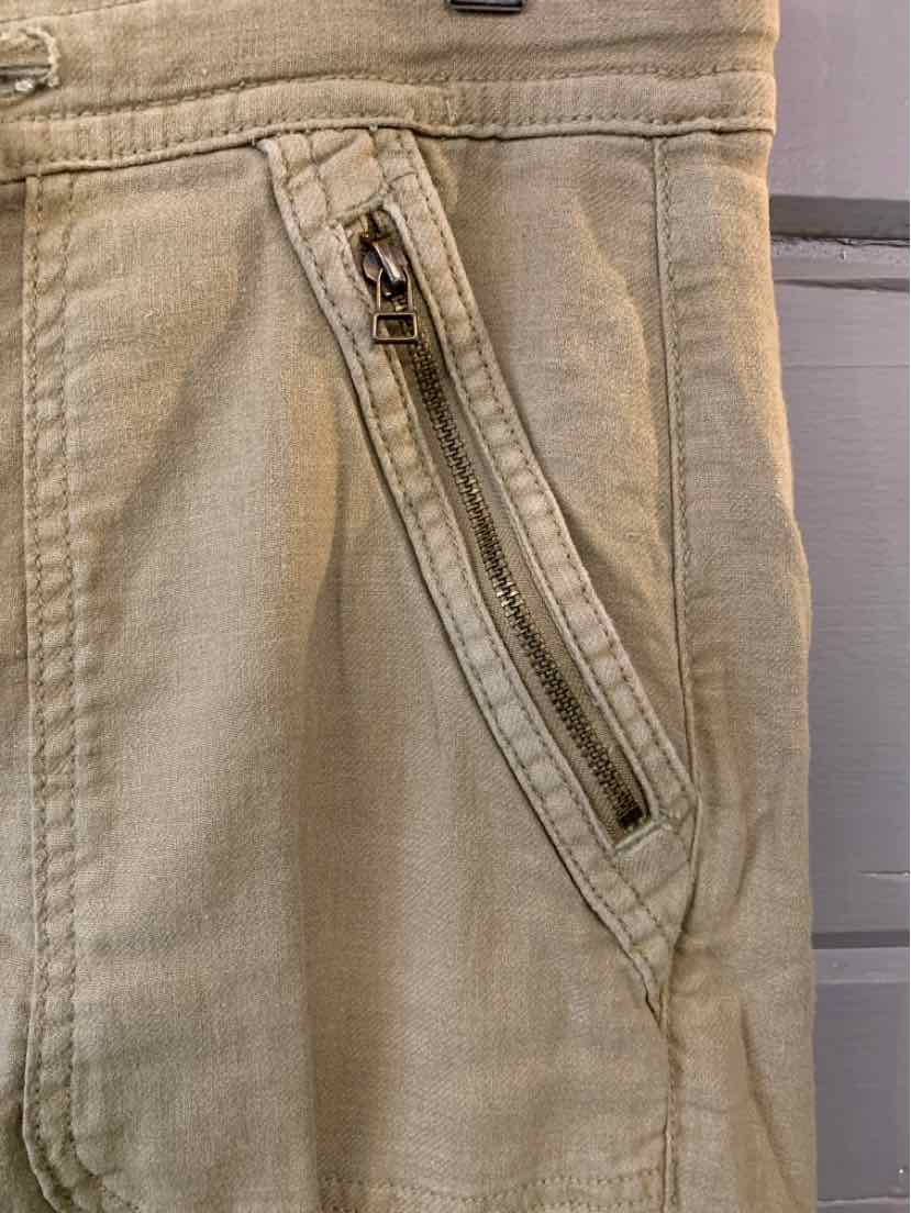 W AMERICAN EAGLE GR Size 8 P