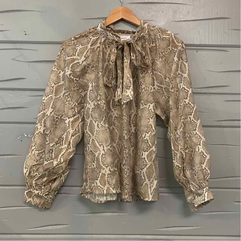 W BAILEY 44 TAN Size MED T