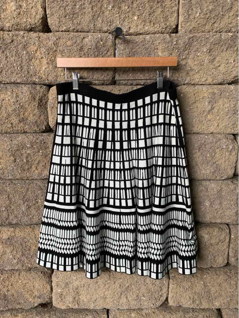 W CHELSEA & THEODORE BK Size XL SK