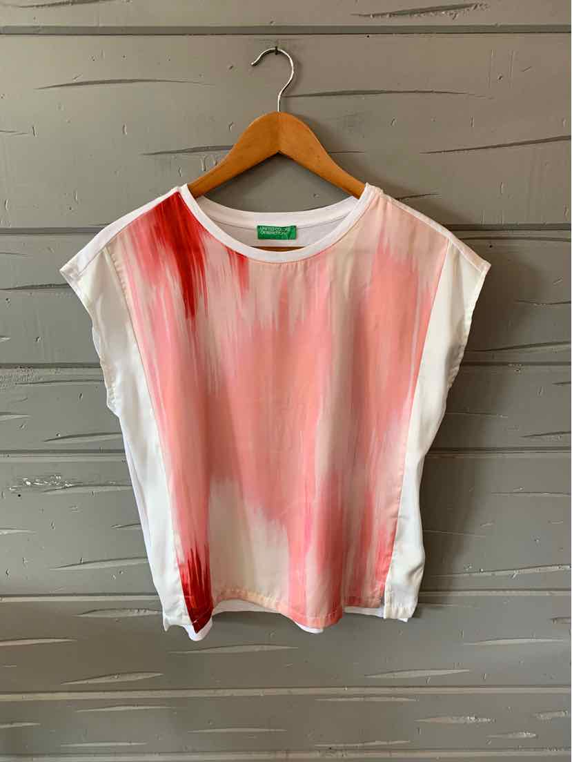 White short-sleeve blouse with red and pink vertical floral watercolor stripes, loose fit, round neckline.