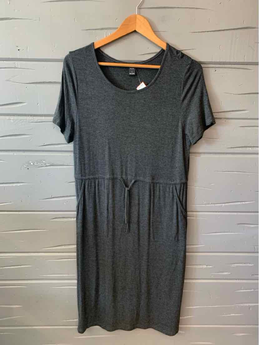 Gray short-sleeve midi dress with scoop neck and waist tie detail.