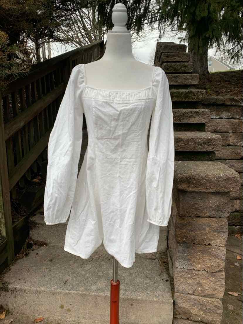 W FREE PEOPLE WH Size SM DR