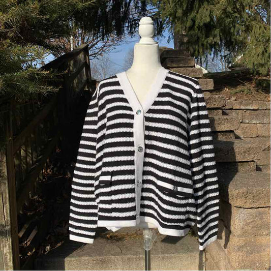 Black and white striped button-up cardigan with front pockets, size 2X.