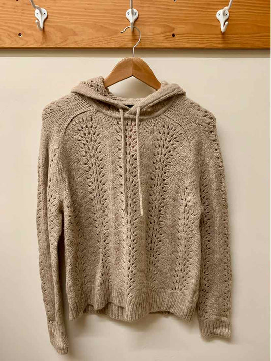 W J CREW TAN Size MED SW