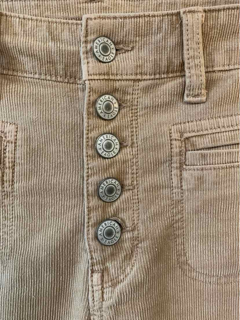 W AMERICAN EAGLE TAN Size 2 P
