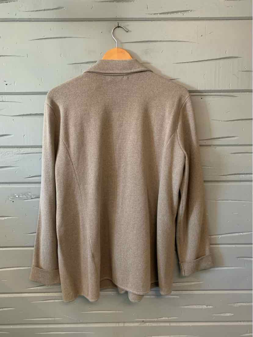 Beige knit blazer with classic collar and long sleeves, loose fit, size XL.