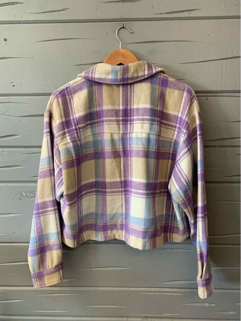 Lavender and beige plaid flannel shirt with long sleeves and a relaxed collar, size large.