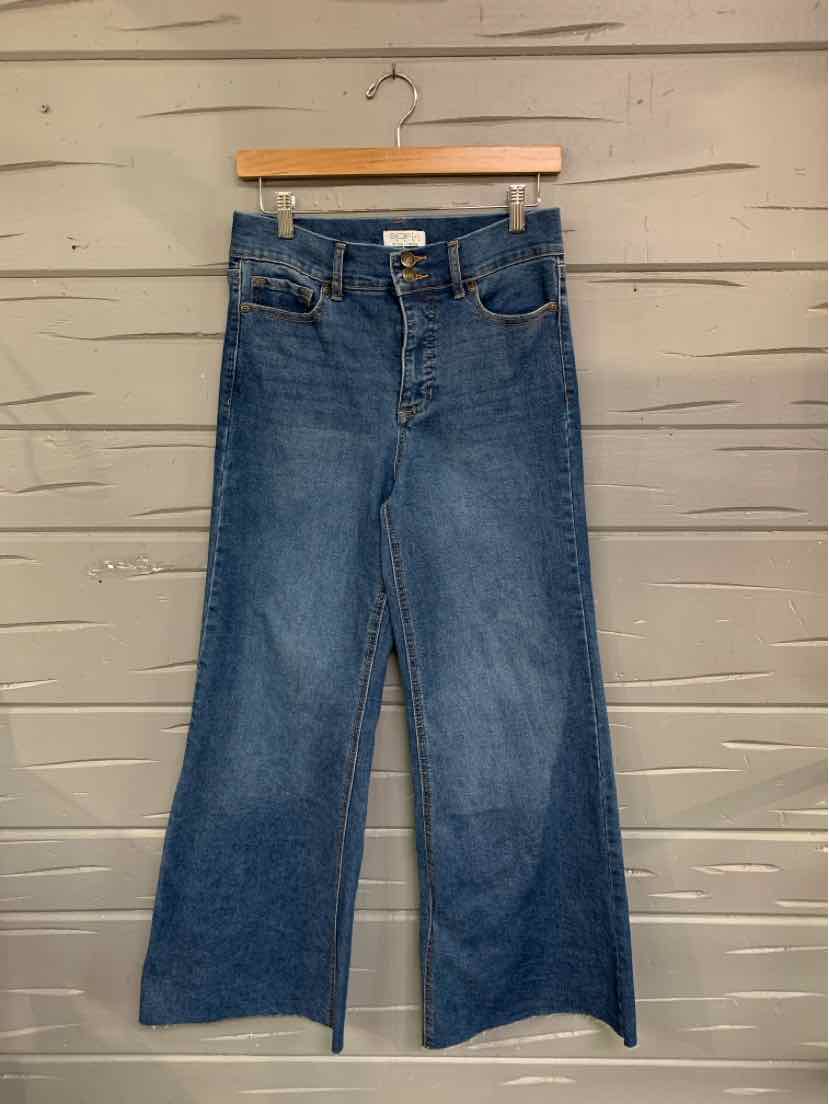 W SOFIA VERGARA BL Size 4 J