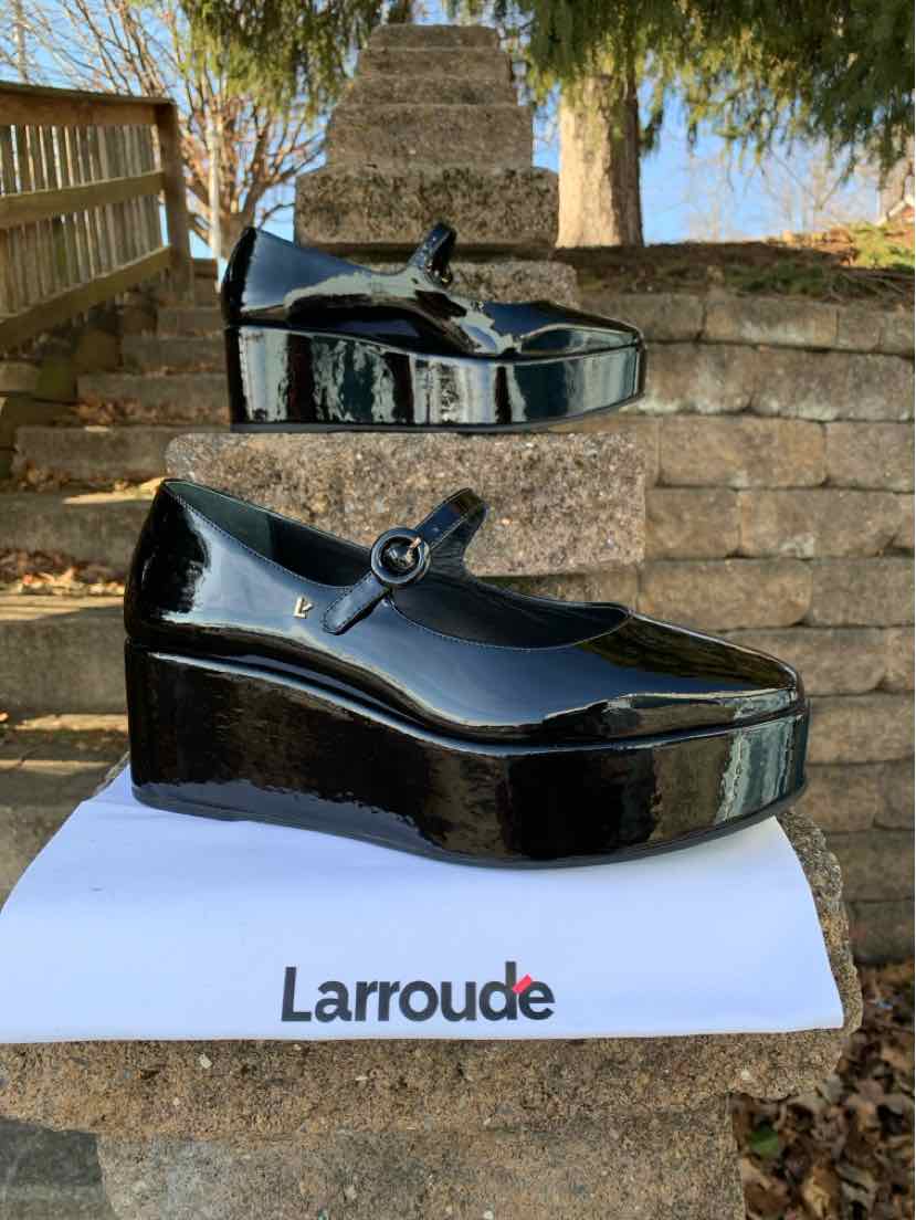 W LARROUDE BK Size 9.5 SHOE