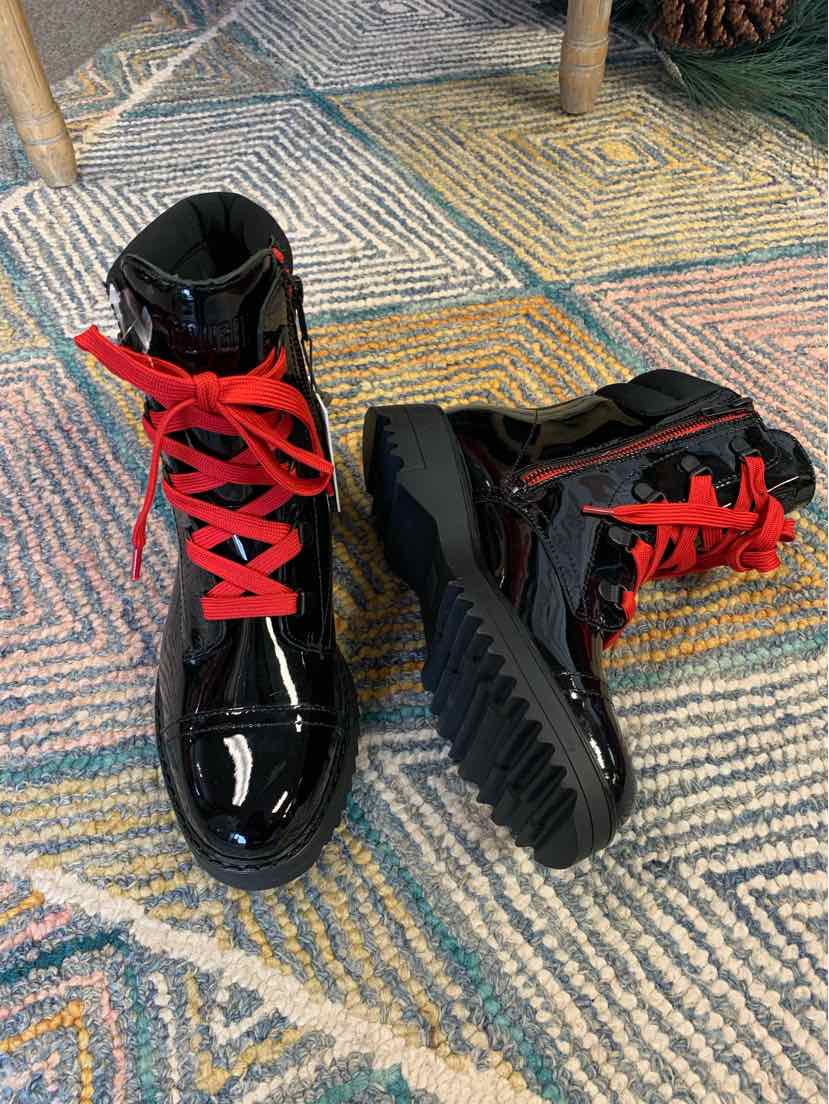 W COUGAR BK Size 8 BOOT