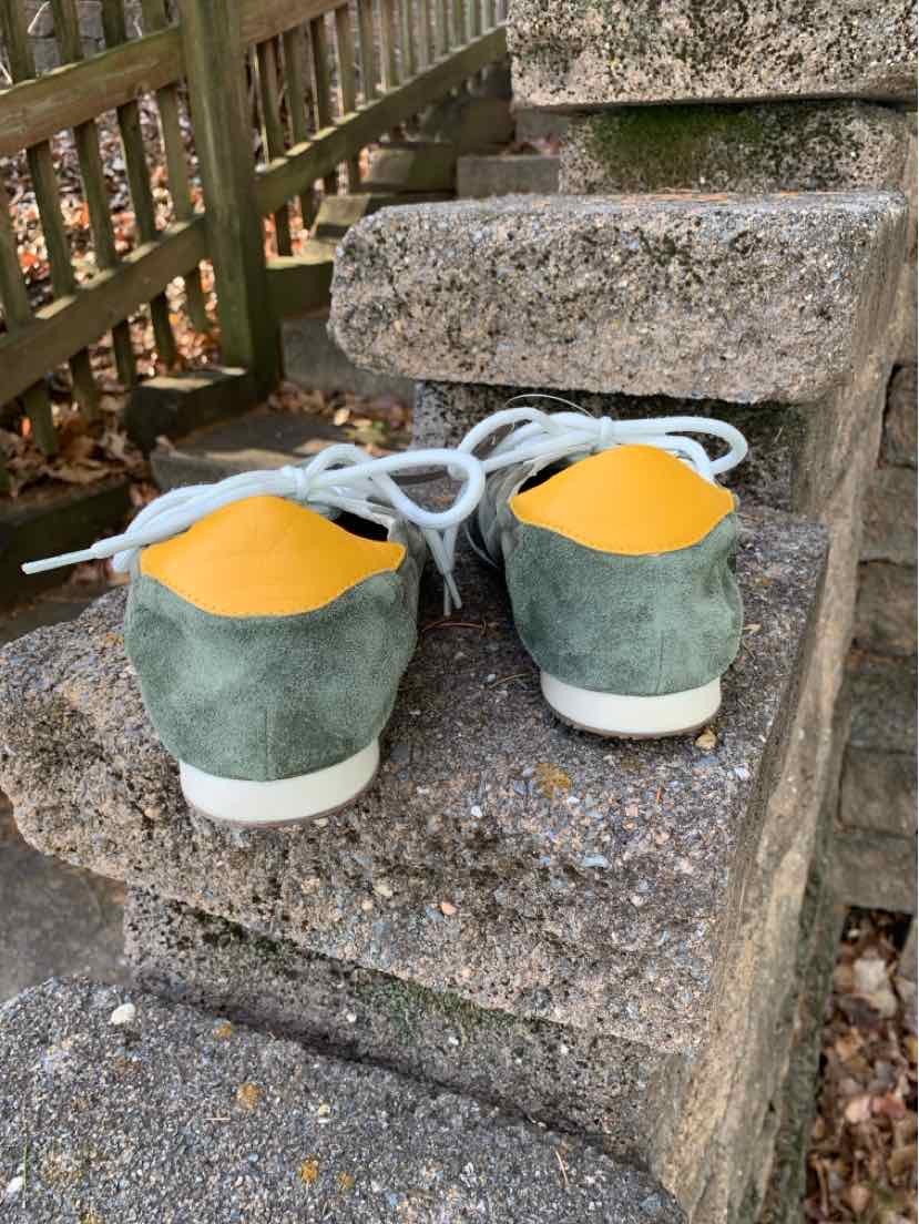 W TORY BURCH GR Size 8.5 SNEAKER